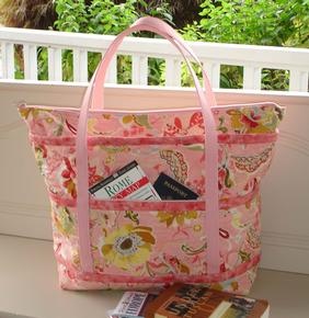The Quilted Traveler's Tote Pattern Downloadby Jo-Lydia's Attic