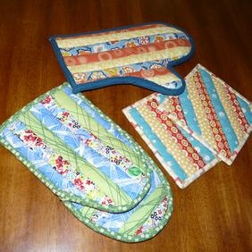 Quilt-As-You-Go Oven Mitts Pattern Downloadby Tulip Square