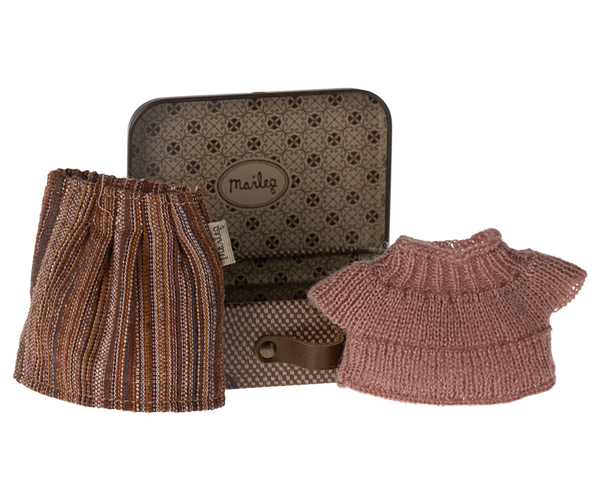 Maileg Knitted Blouse and skirt in suitcase