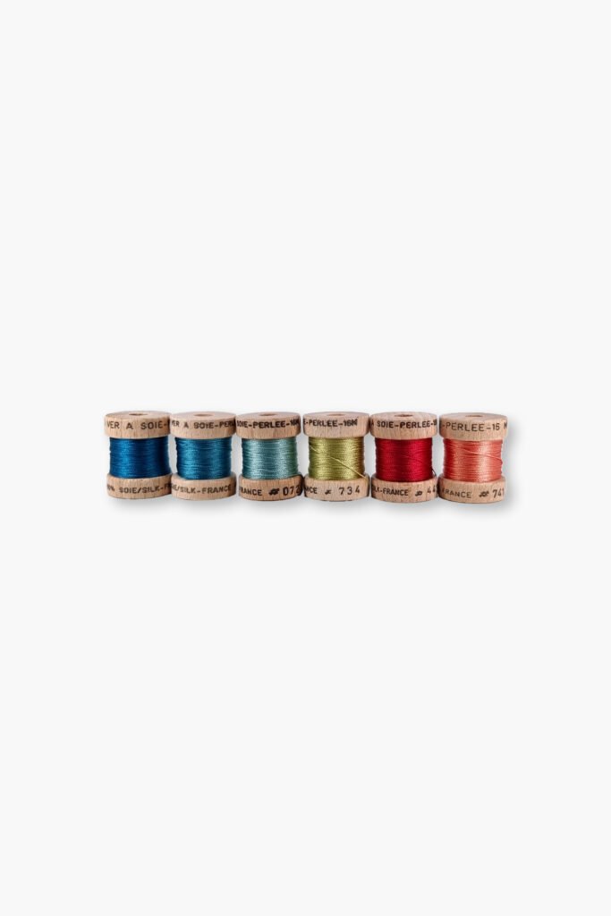 Set of 6 Au Ver à Soie Perlée 18ème – 100% Silk – 16m Spool