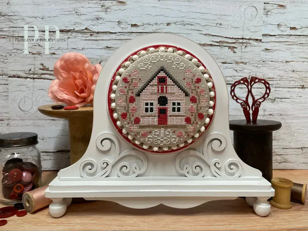 Fleur Round Cross Stitch Display – Unfinished Wood