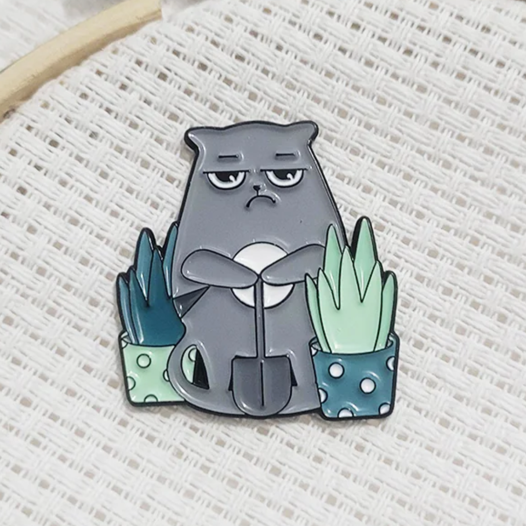 Grumpy Cat Loves House Plants Needle Minder