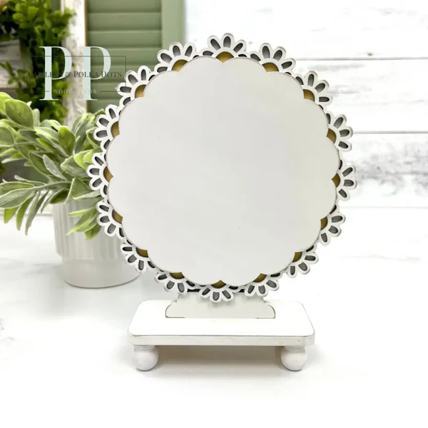 Daisy Lace Pedestal Frame Display – Unfinished Wood