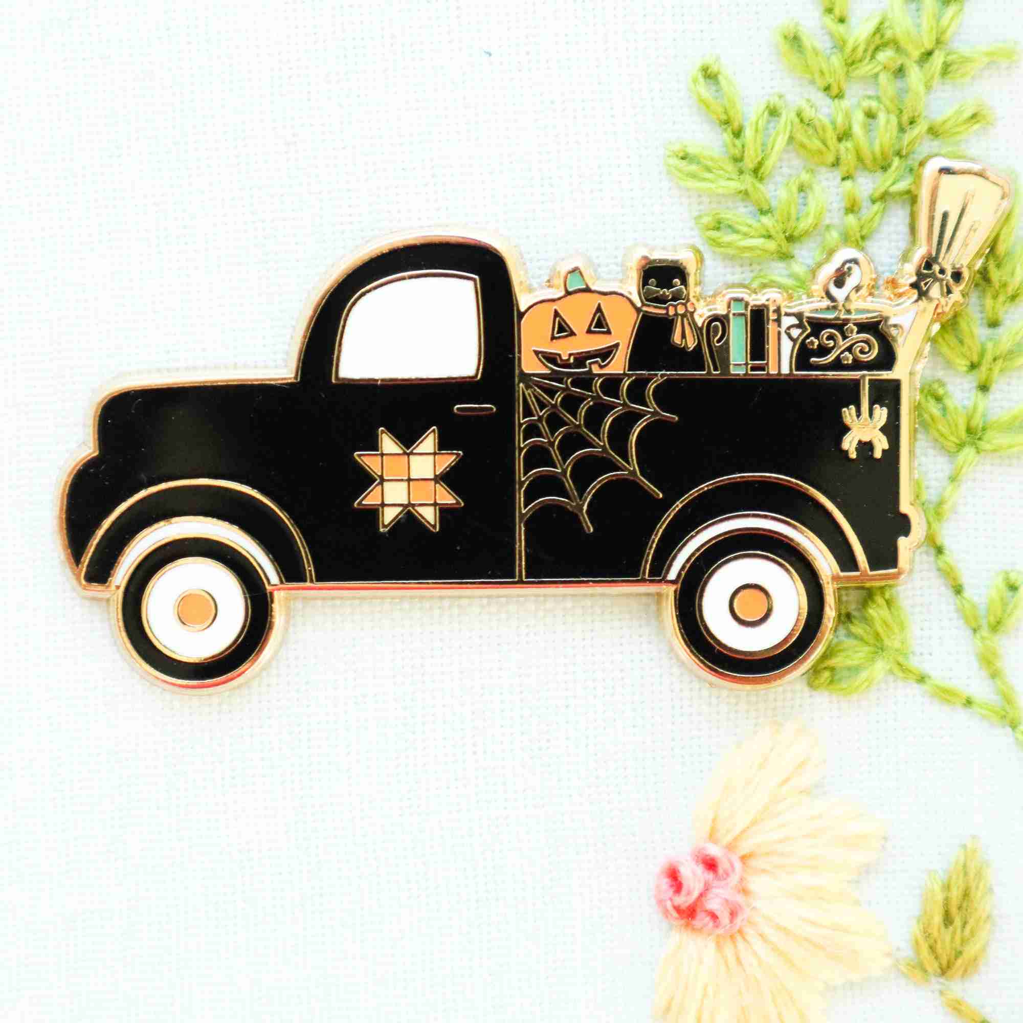 Halloween Truck Magnetic Needle Minder