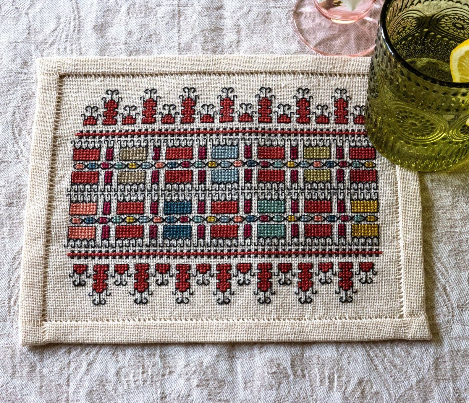 BITKIT Iris Paintbox by Avlea Folk Embroidery