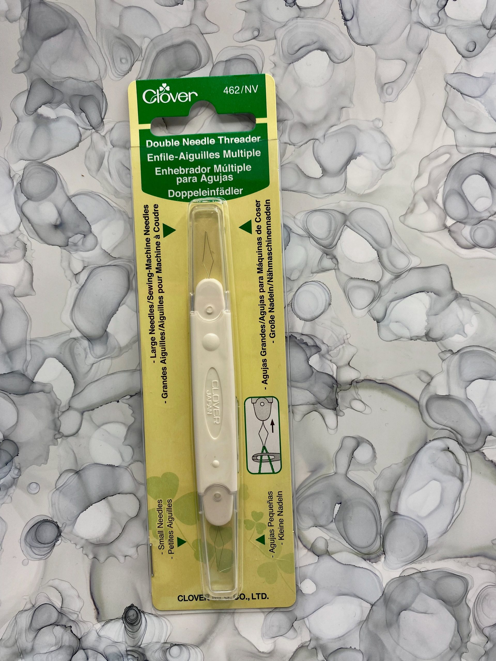Clover Double Needle Threader