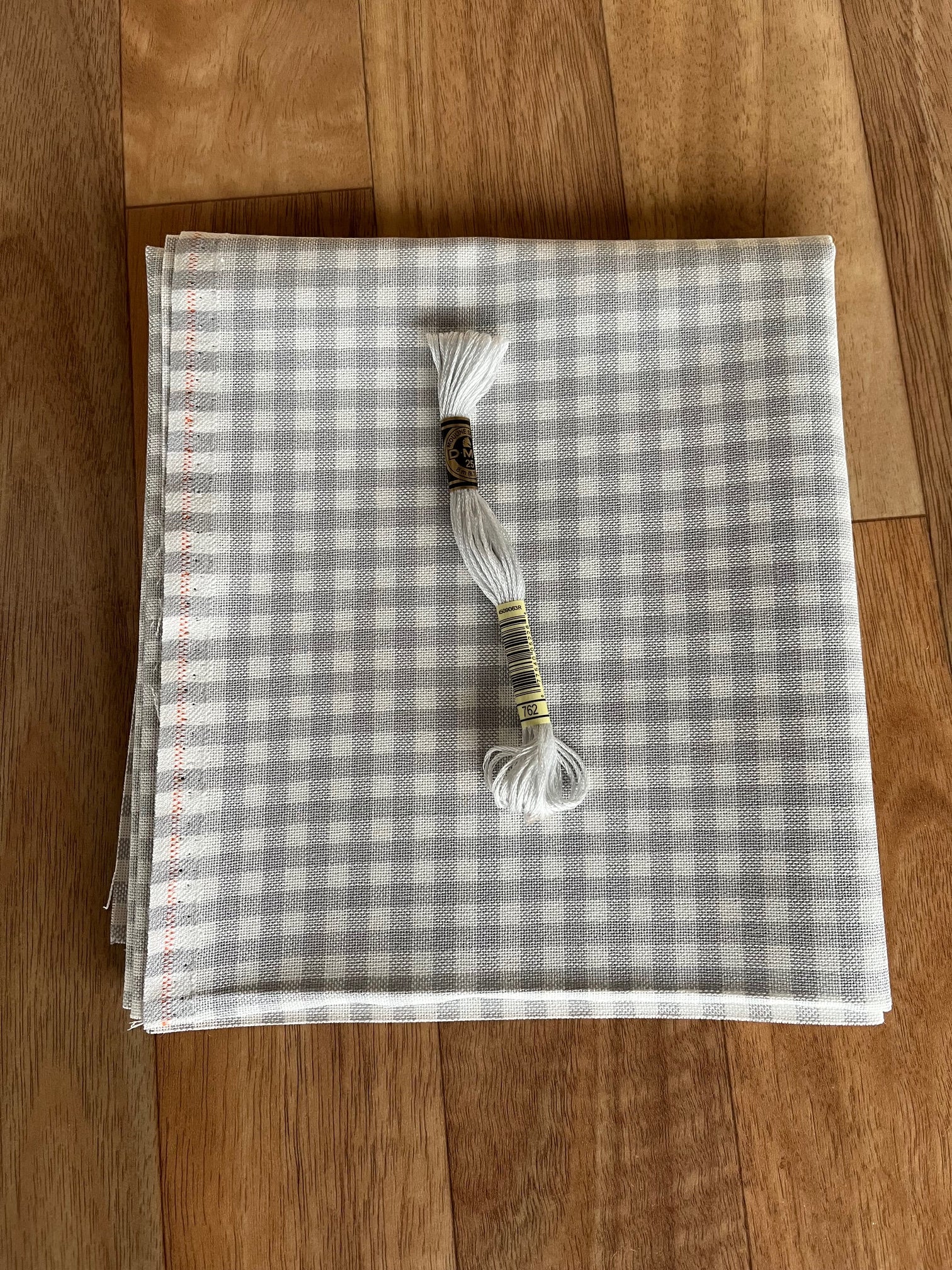 Grey Check Fat Quarter Murano 32 count by Zweigart