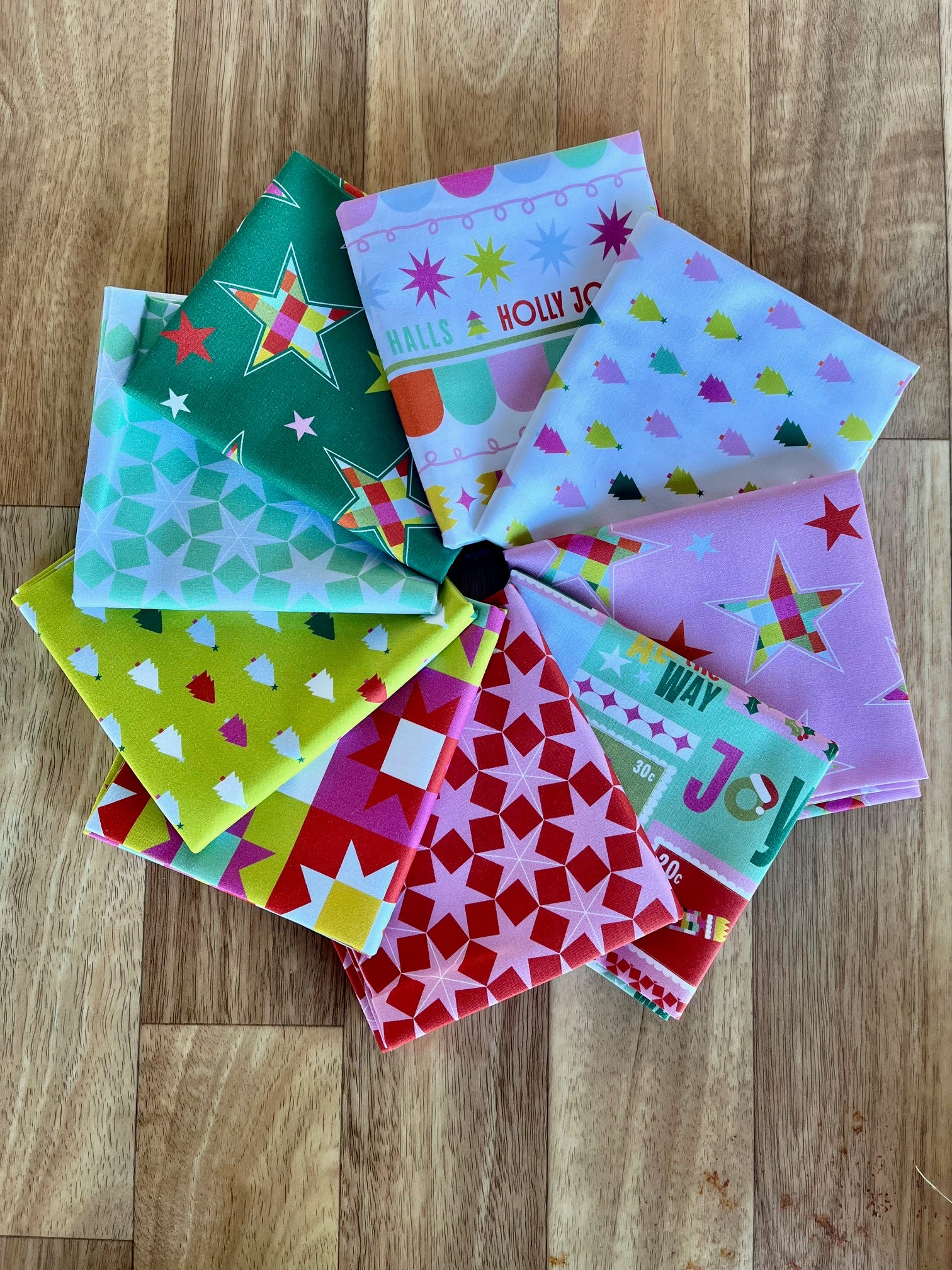 Deck The Halls Fat Quarter Bundle by Devonstone Fabrics