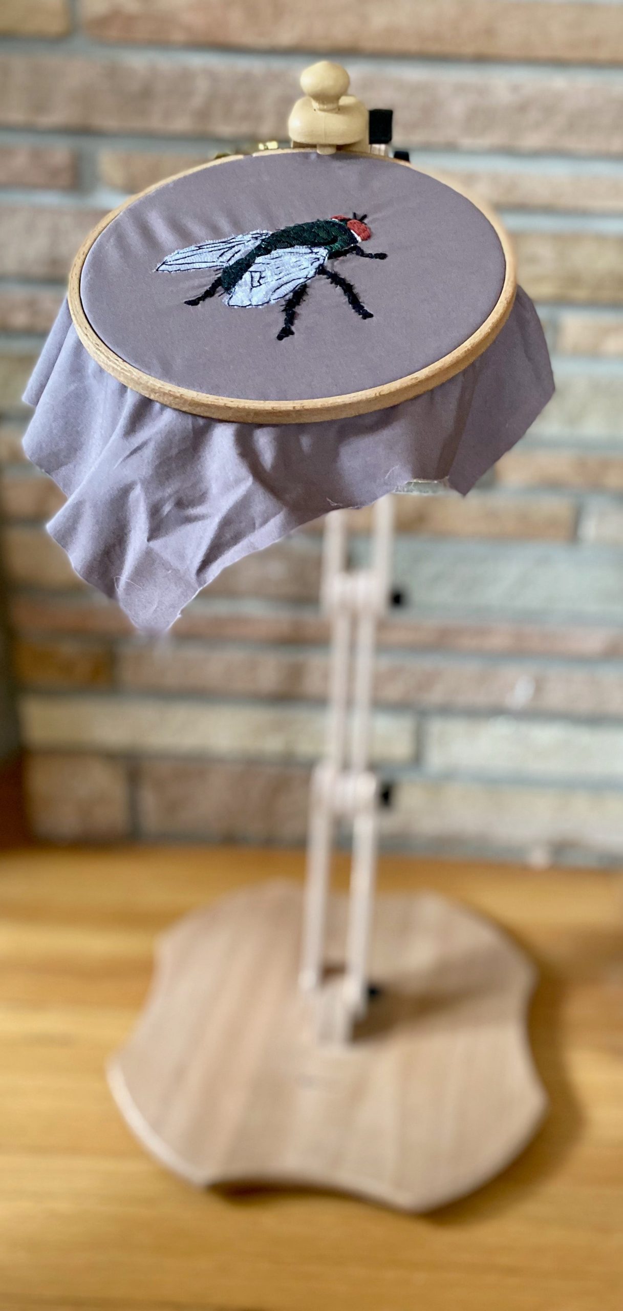 Nurge Embroidery Floor Stand
