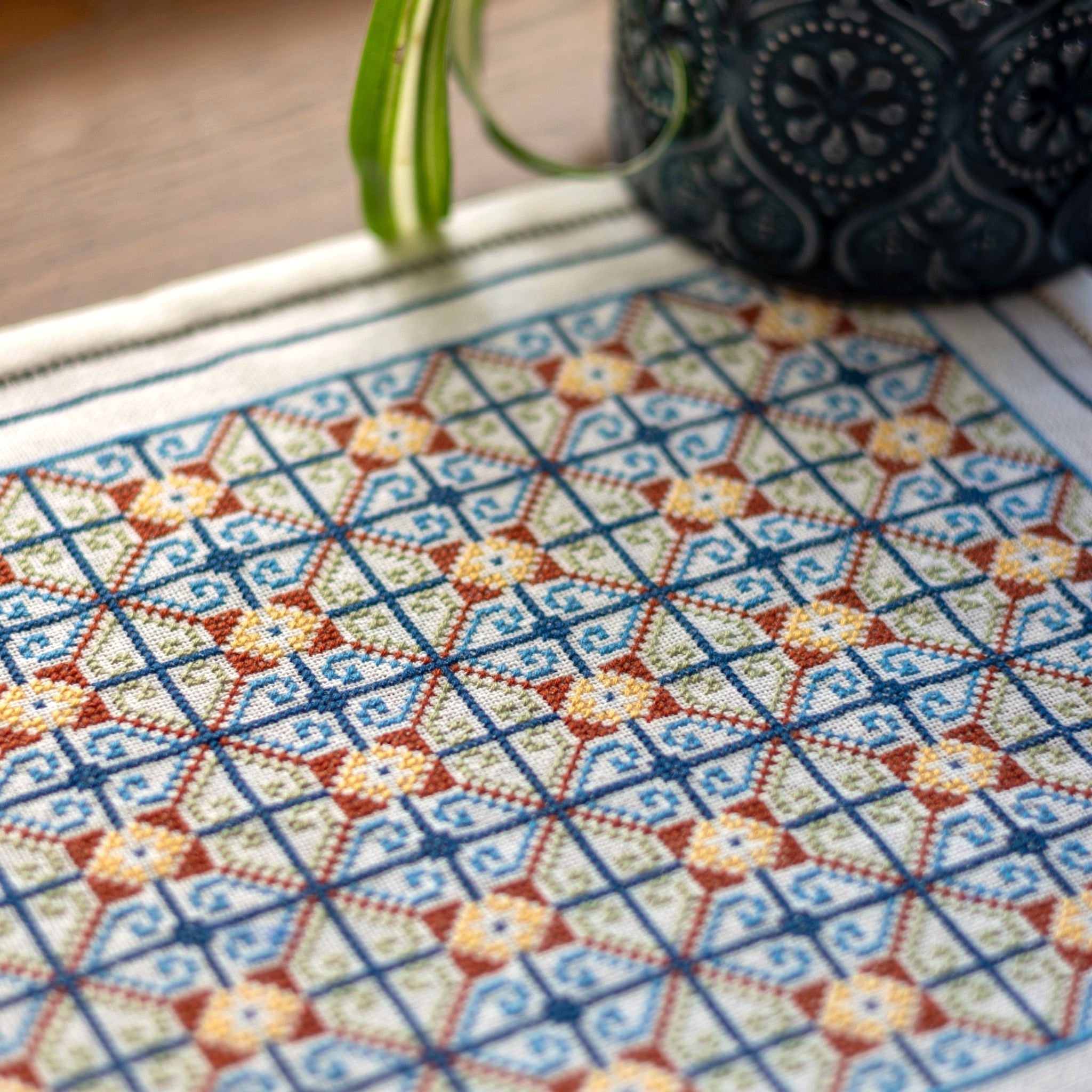 'NEW! Florentine Tiles cross stitch folk embroidery kit