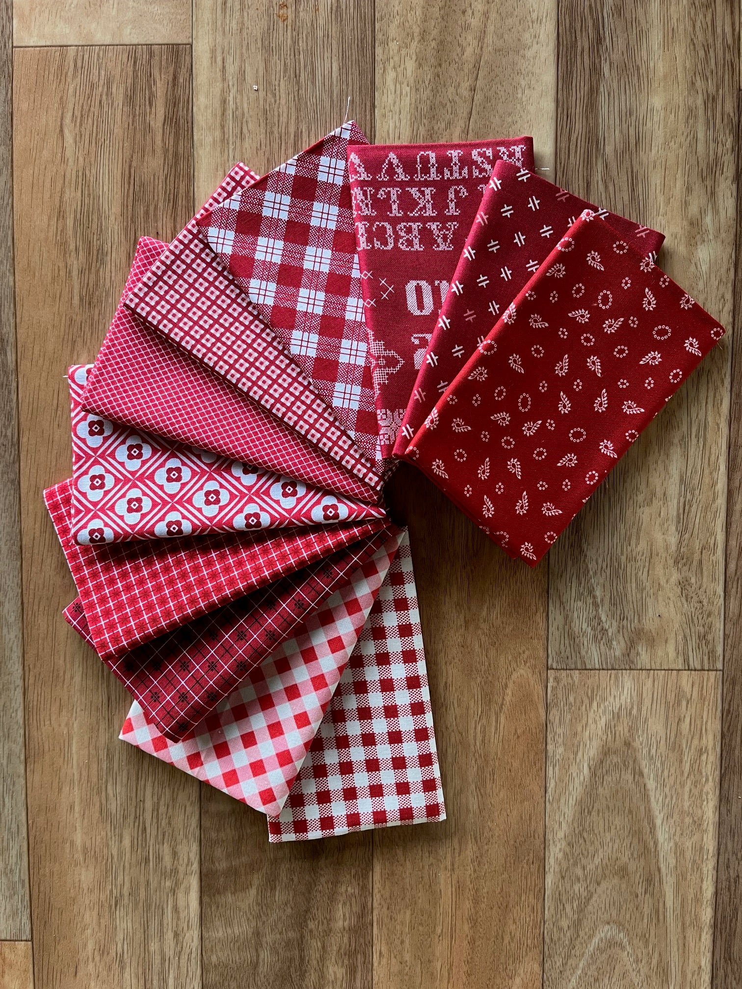 Red Fat Eighth Bundle Lori Holt for Riley Blake Designs