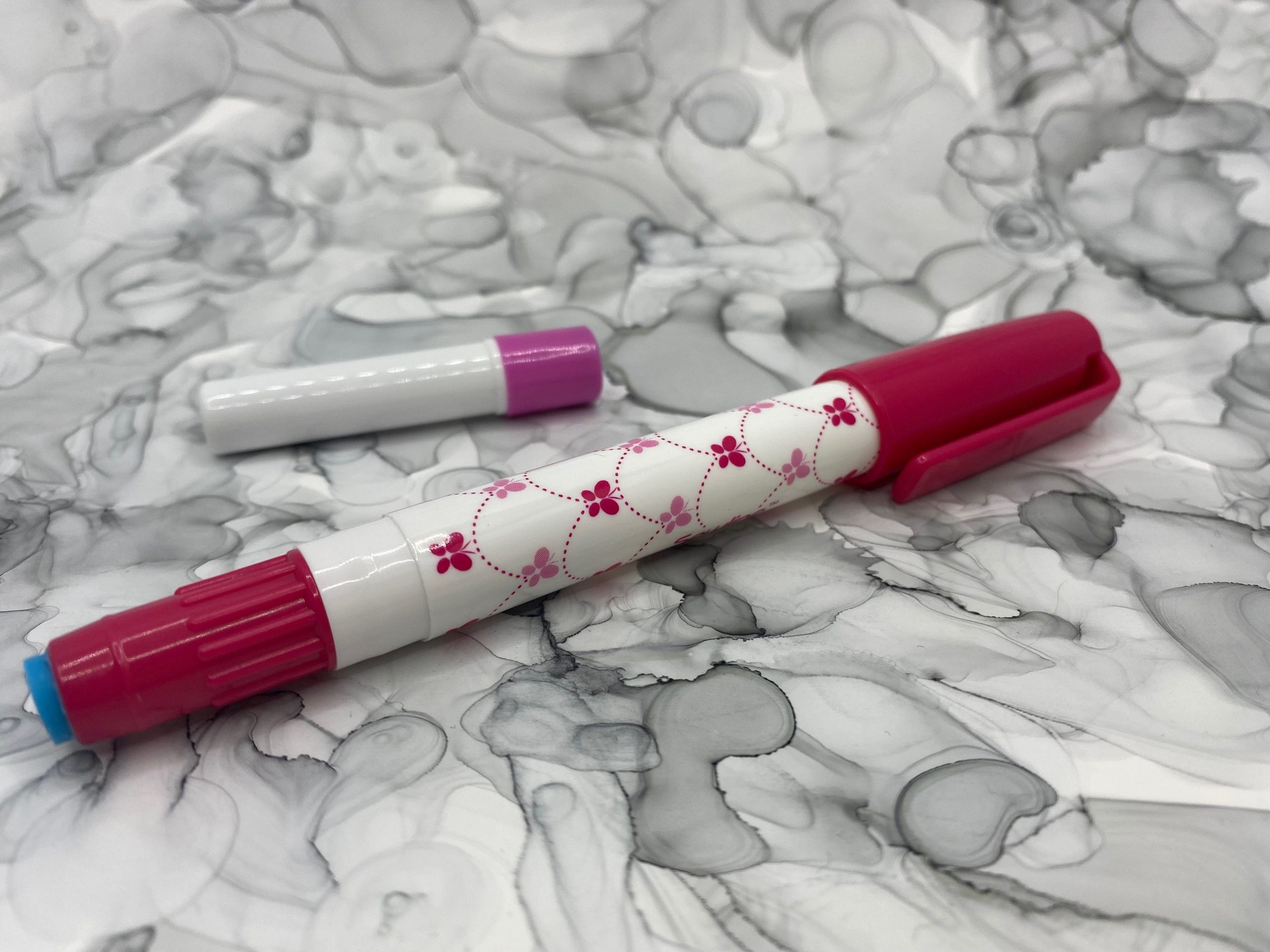 Water Soluble Glue Pen by Sewline