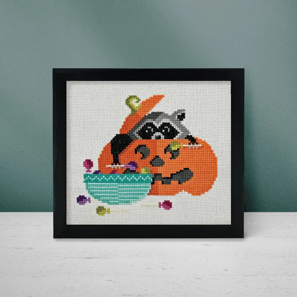 Snack-O-Lantern - Boomerang Stitches