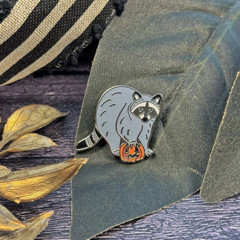 Stitch Crypt RACCOON Needle Minder