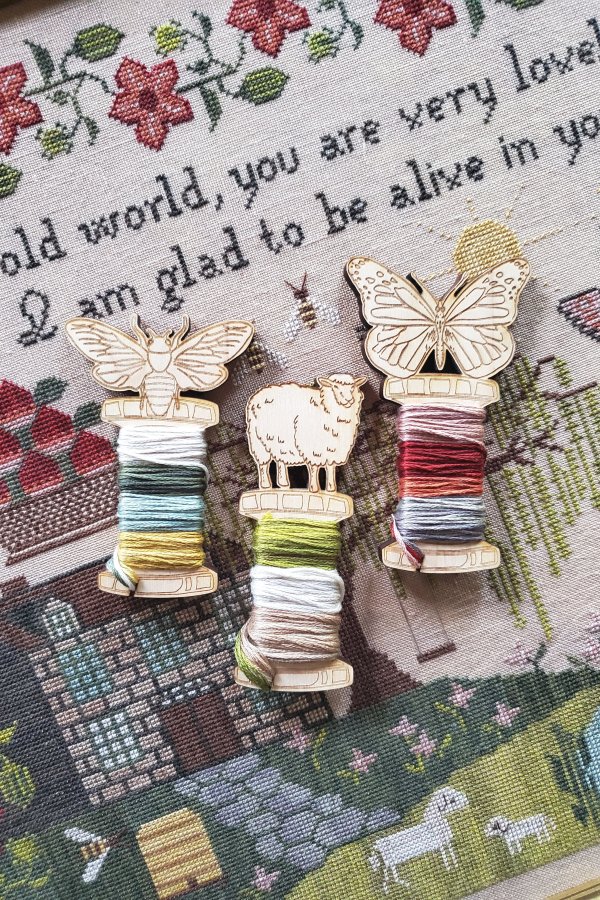 Thread Bobbins by Heartstring Samplery