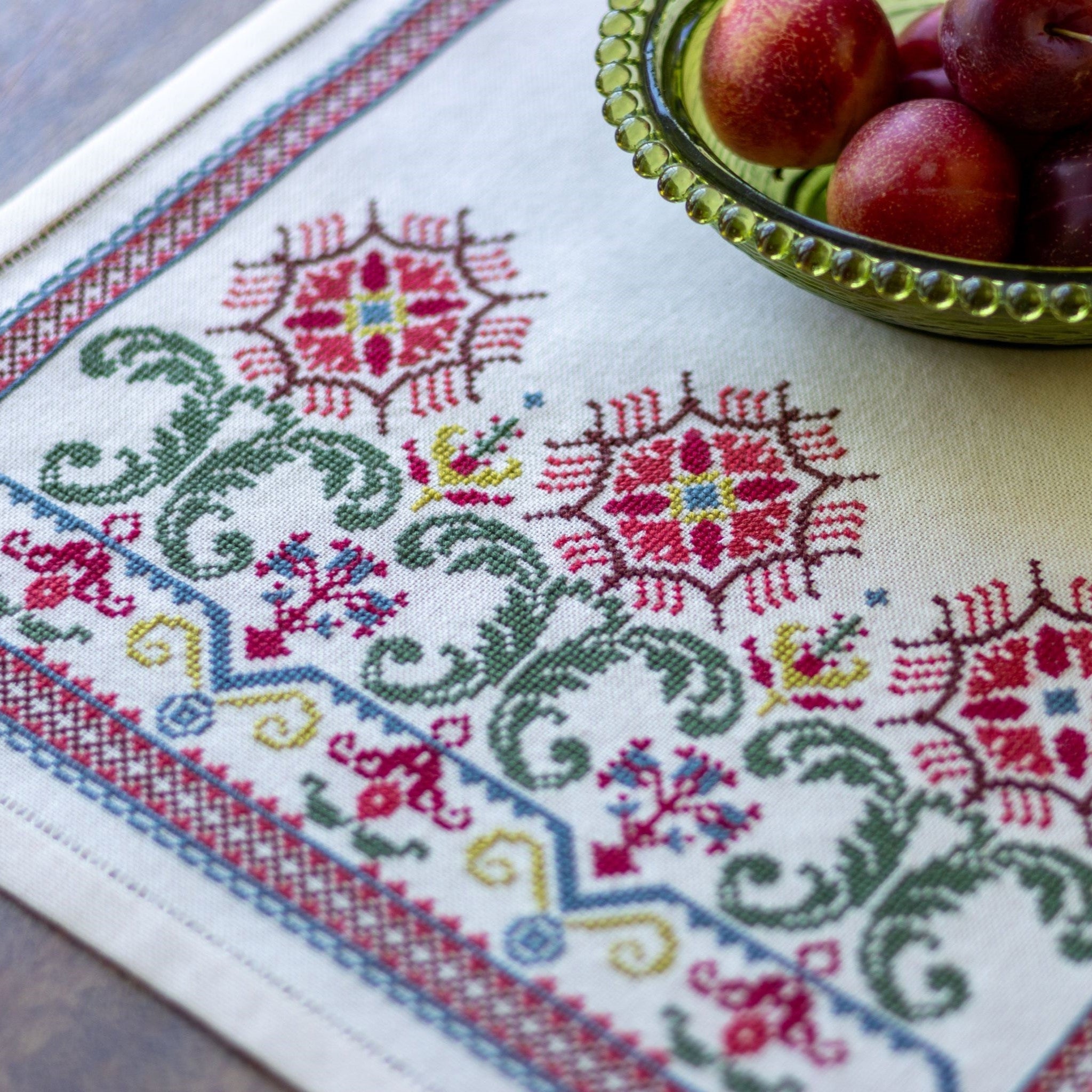 Tuscan Bergamot cross stitch folk embroidery kit