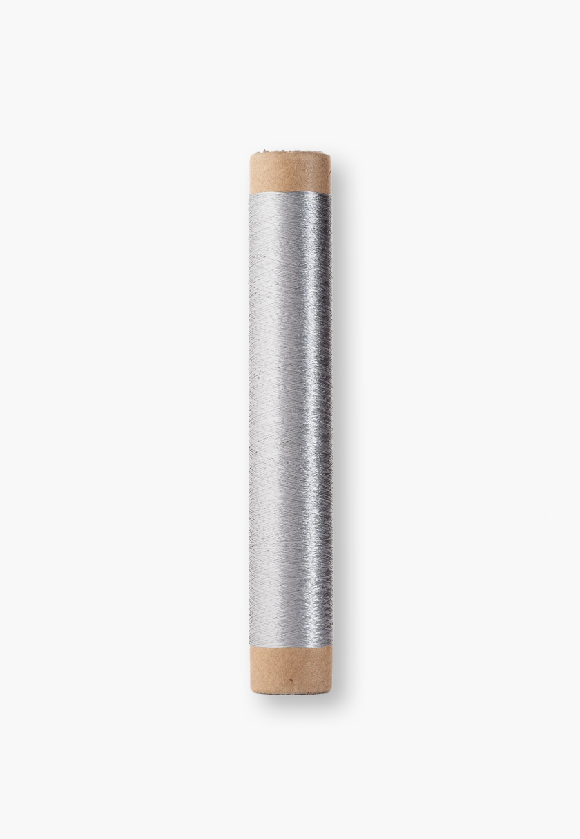 ITO Iki – Fil à broder 100% soie de mûrier, couleur 1205 gris neige
