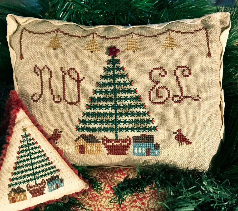 Feather Tree Noel by Homespun Elegance