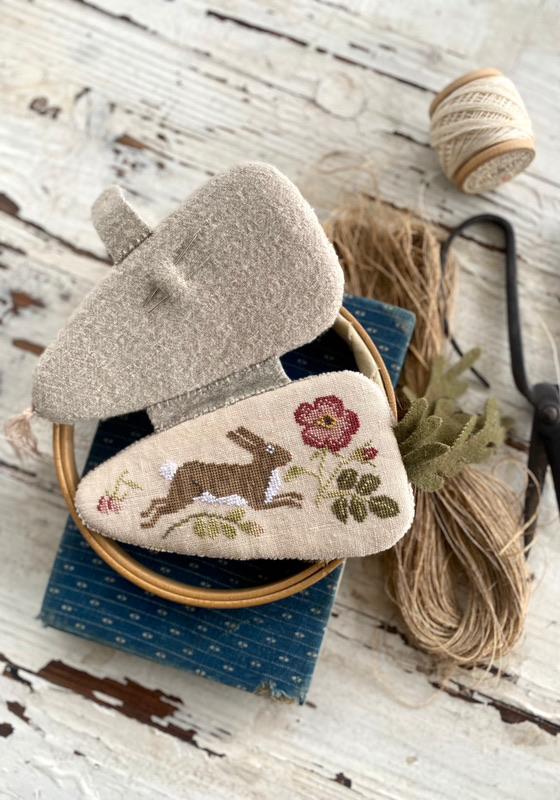 Velvet Parsnip Needle Book Cross Stitch by Stacy Nash Designs - Paper Pattern