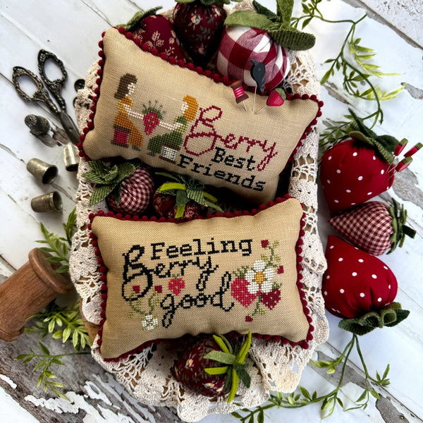 Strawberry Pincushions Cross Stitch by Puntini Puntini - Paper Pattern