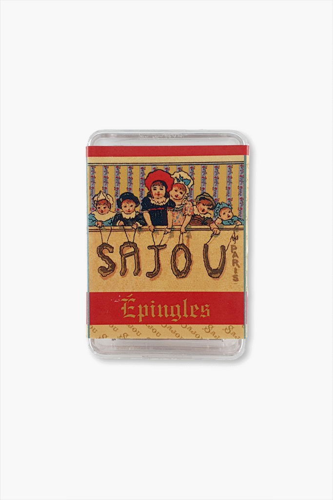Maison Sajou – Sewing Pins – Extra Fine No. 4 – Children in a theatre